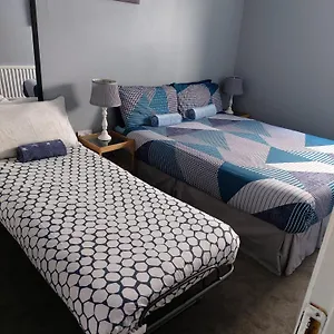 3* Couette-café Pia House